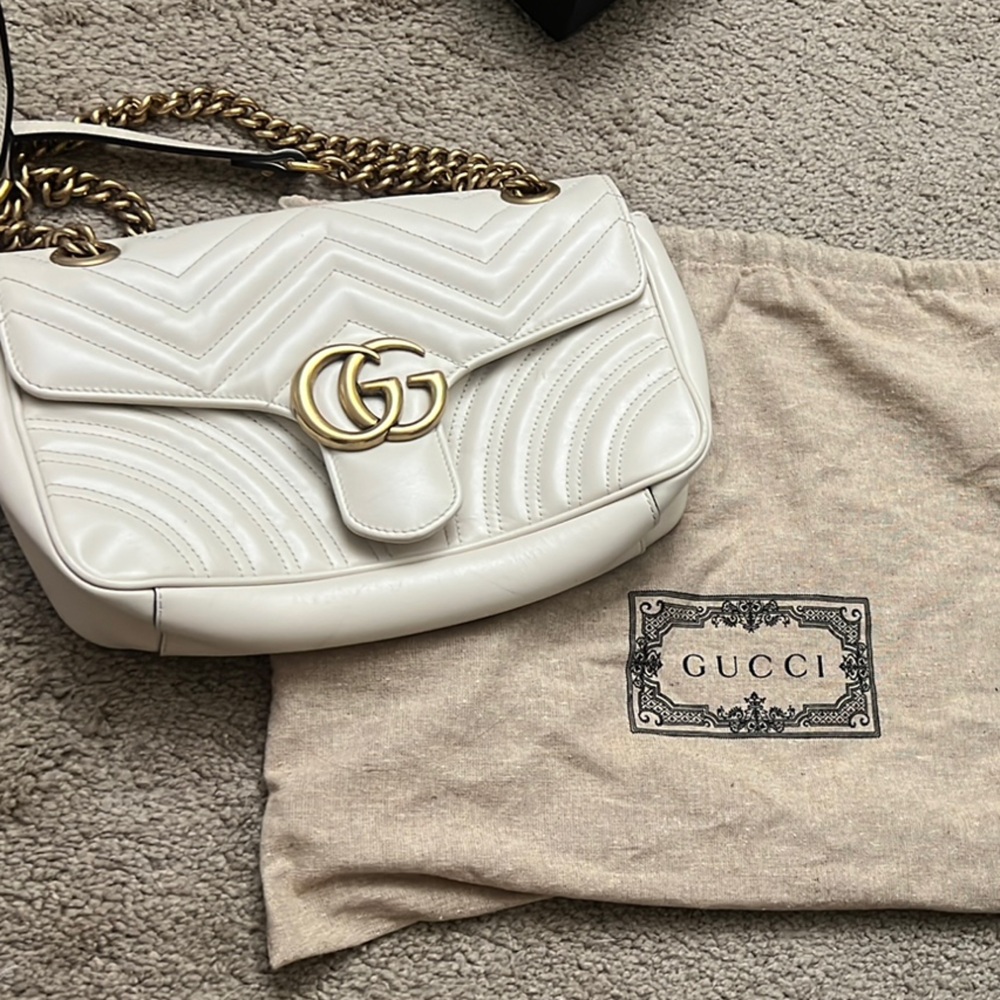 Gucci White Quilted Leather Shoulder Bag with Gold Hardware